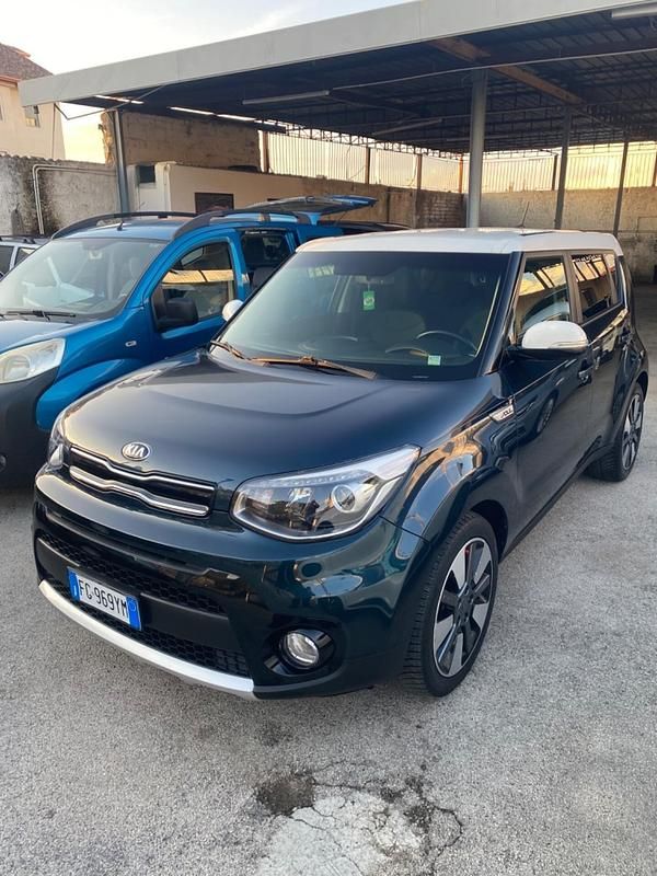 Usata Kia Soul 135 CV (99 kW) 2017 Blu SUV