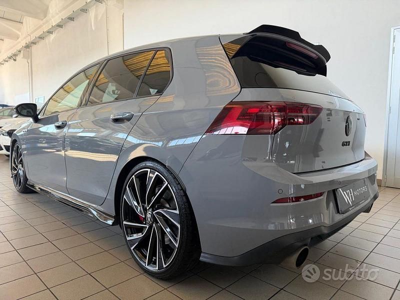 Usata VW Golf VII GTI 245 CV (180 kW) 2021 Grigio Utilitaria