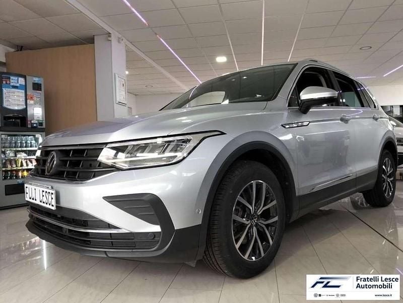 Usata VW Tiguan Life 122 CV (89 kW) 2022 Grigio SUV