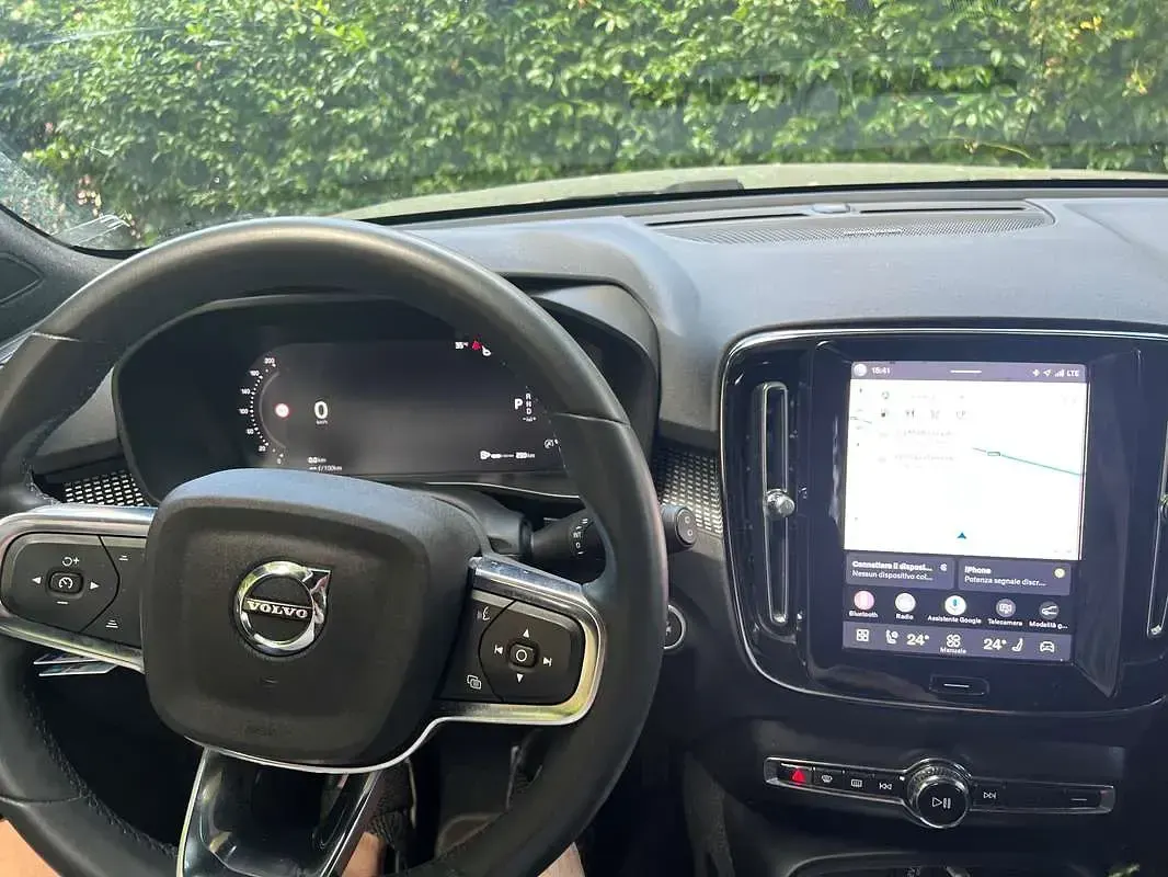 Usata Volvo XC40 Ultimate 163 CV (119 kW) 2023 Verde SUV