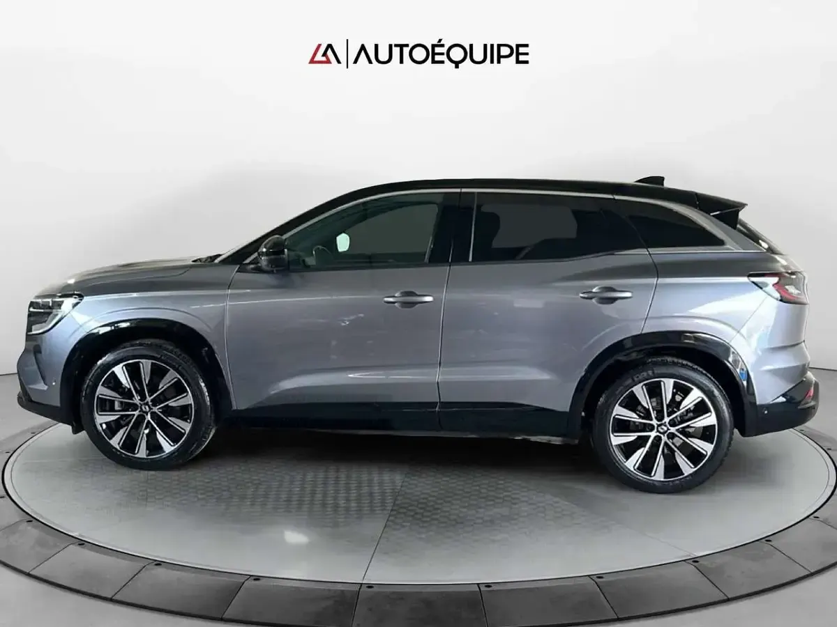 Usata Renault Austral Techno 199 CV (146 kW) 2023 Grigio SUV