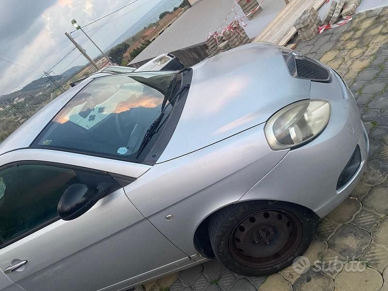 Usado Lancia Ypsilon 75 HP (55 kW) 2011 Prateado Citadino