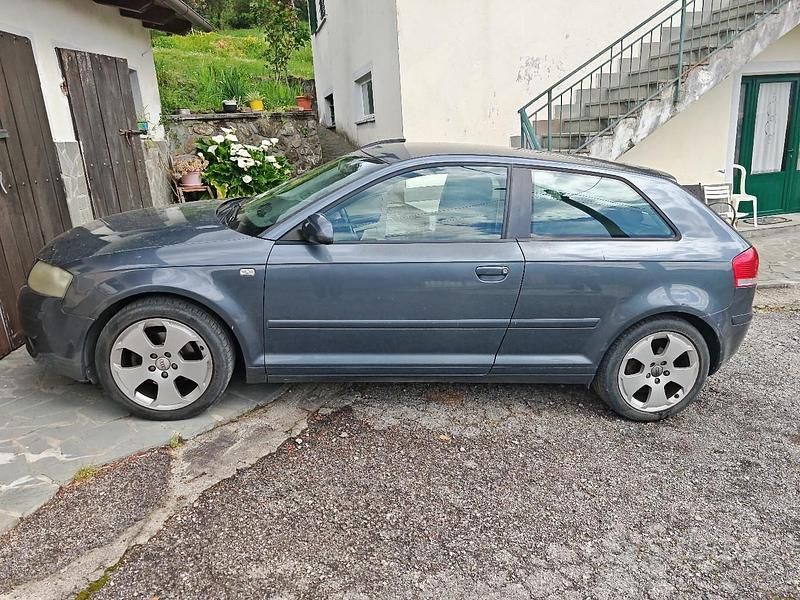 Usata Audi A3 140 CV (102 kW) 2004 Grigio Utilitaria
