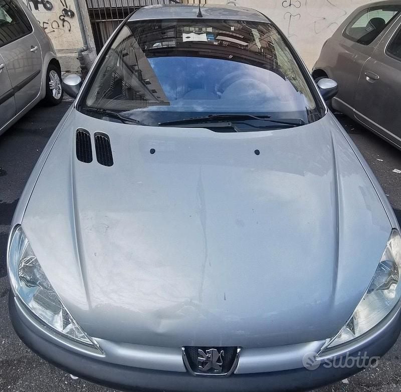 Grigio Usata 2004 Peugeot 206 Due volumi | 500 € (Super prezzo) - Immagine 1/1