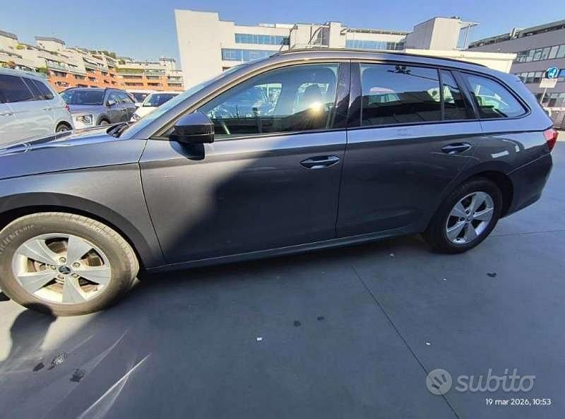 Usata Skoda Octavia Ambition 116 CV (85 kW) 2022 Grigio Station wagon