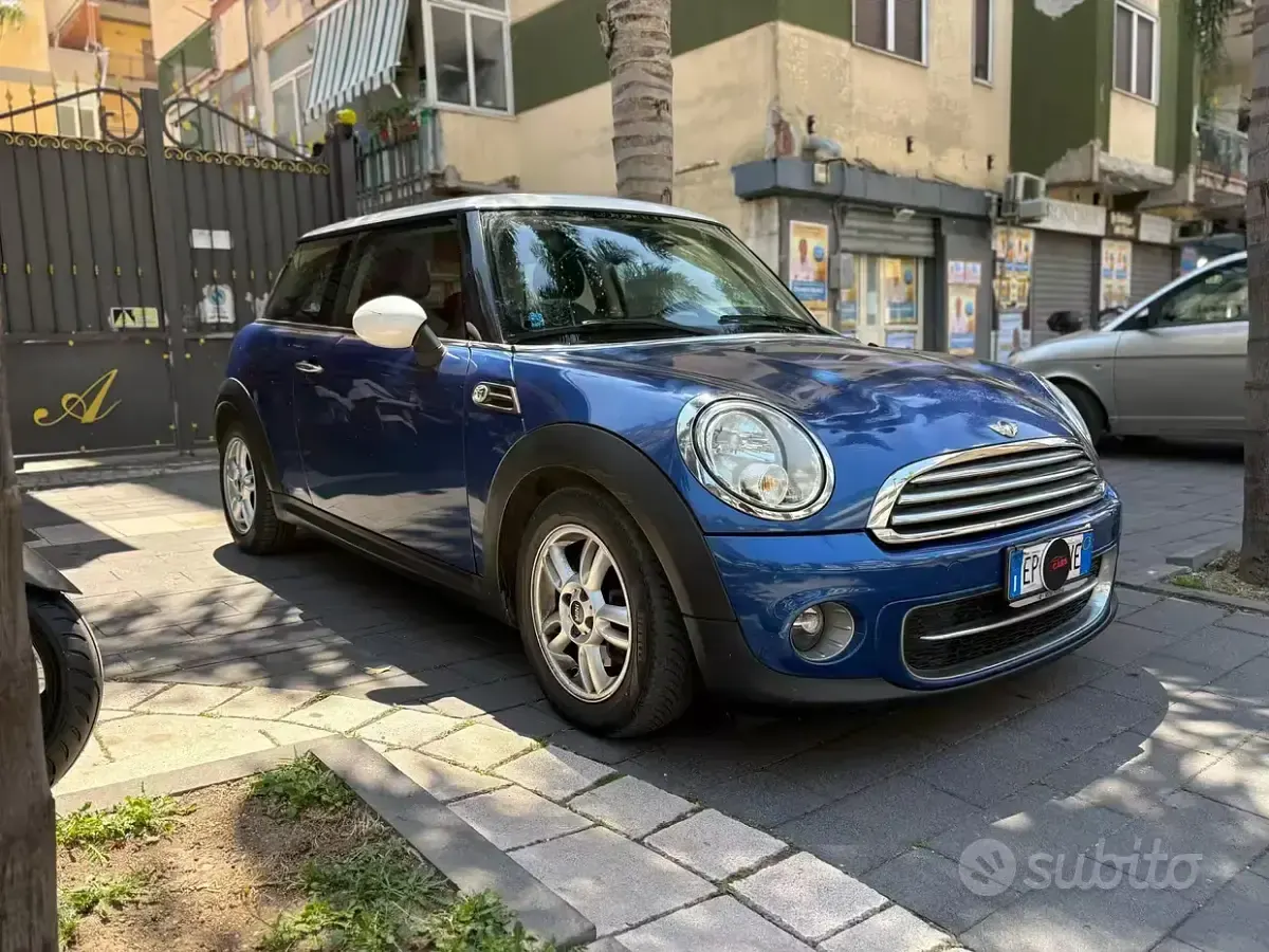Usata Mini Cooper D 116 CV (85 kW) 2013 Blu Utilitaria