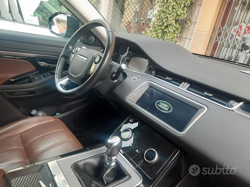 Usata Land Rover Range Rover evoque 160 CV (117 kW) 2020 Nero SUV