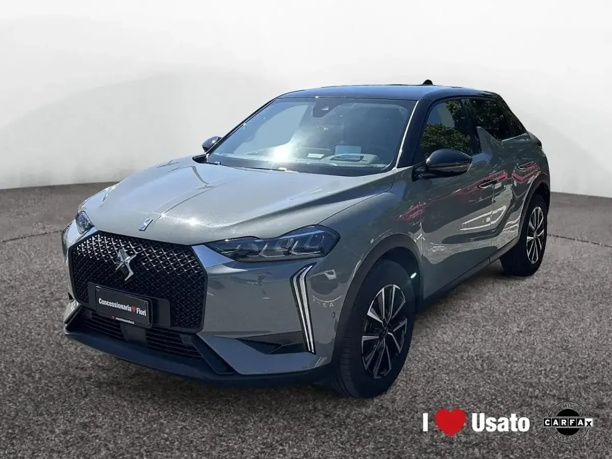 Usata DS Automobiles DS3 Bastille 100 CV (73 kW) 2024 Grigio Utilitaria