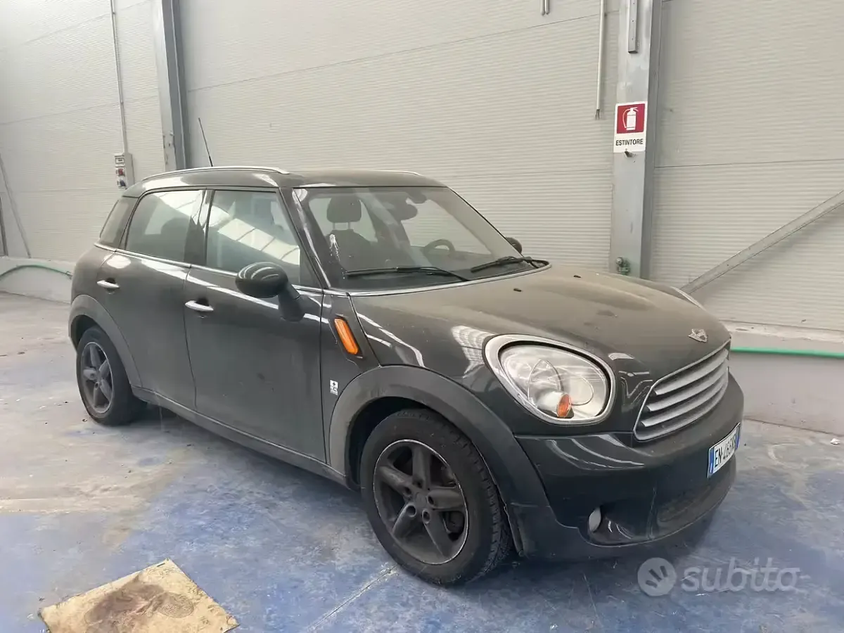 Usata Mini Cooper Countryman 111 CV (81 kW) 2012 Nero SUV