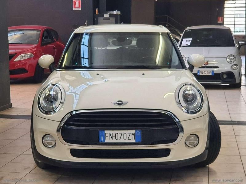 Usata Mini Cooper D 116 CV (85 kW) 2016 Beige Utilitaria