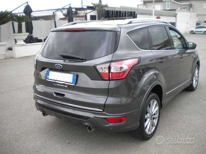 Usata Ford Kuga Vignale 180 CV (132 kW) 2019 Grigio SUV