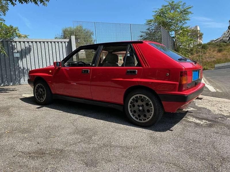 Usata Lancia Delta 196 CV (144 kW) 1990 Rosso Utilitaria
