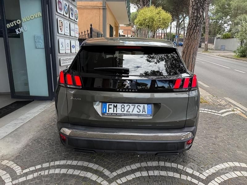Usata Peugeot 3008 Allure 131 CV (96 kW) 2018 Verde SUV