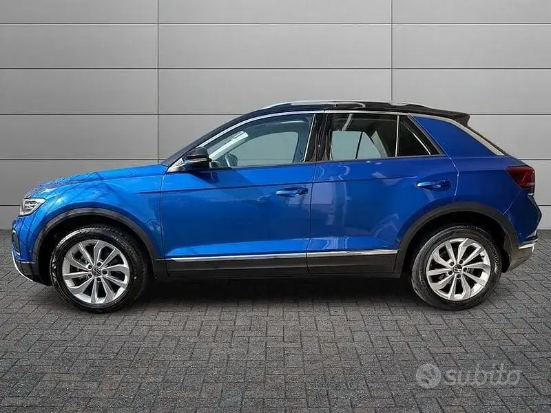 Usata VW T-Roc Life 150 CV (110 kW) 2022 Bluazzurro SUV