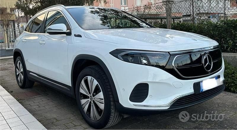 Usata Mercedes EQA250 139 kW (190 CV) 2021 Bianco SUV