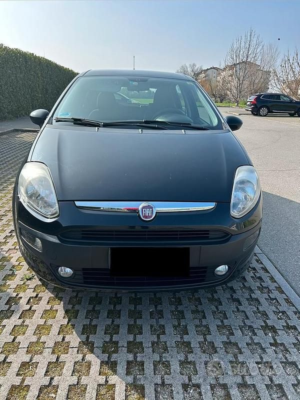 Usata Fiat Punto Evo 78 CV (57 kW) 2011 Nero Utilitaria
