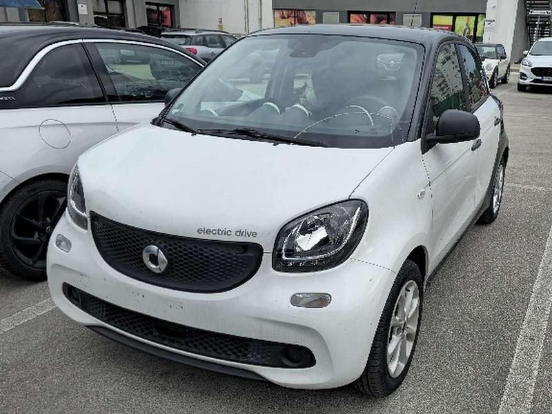 Begagnad Smart ForFour Electric Drive Prime 41 kW (56 HK) 2018 Vit Halvkombi