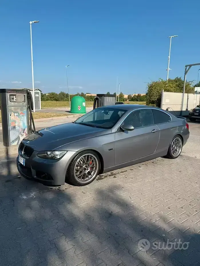 Usata BMW 330 Sport Line 300 CV (220 kW) 2006 Grigio Berlina