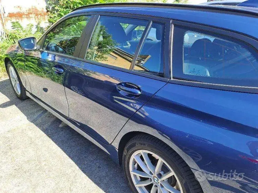 Usata BMW 320 Advantage 190 CV (139 kW) 2020 Blu/azzurro Station wagon