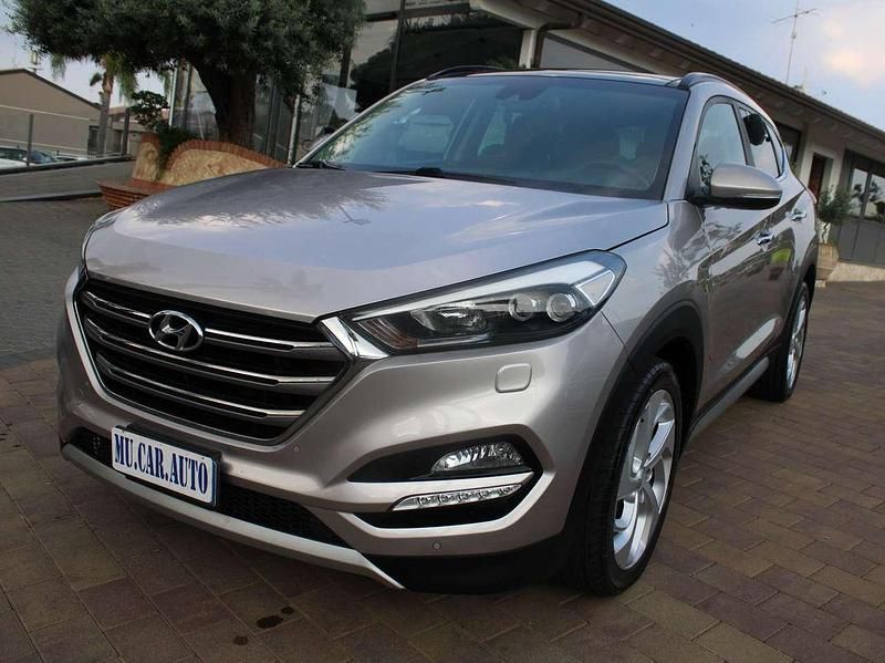Grigio Usata 2017 Hyundai Tucson Xpossible SUV | 15.500 € (Buon prezzo) - Immagine 1/4