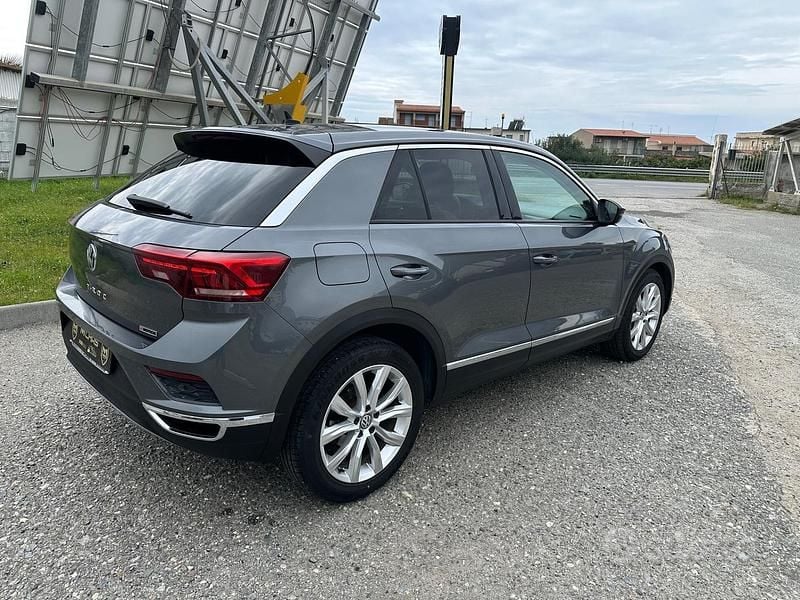 Usata VW T-Roc Advance 150 CV (110 kW) 2018 Grigio SUV