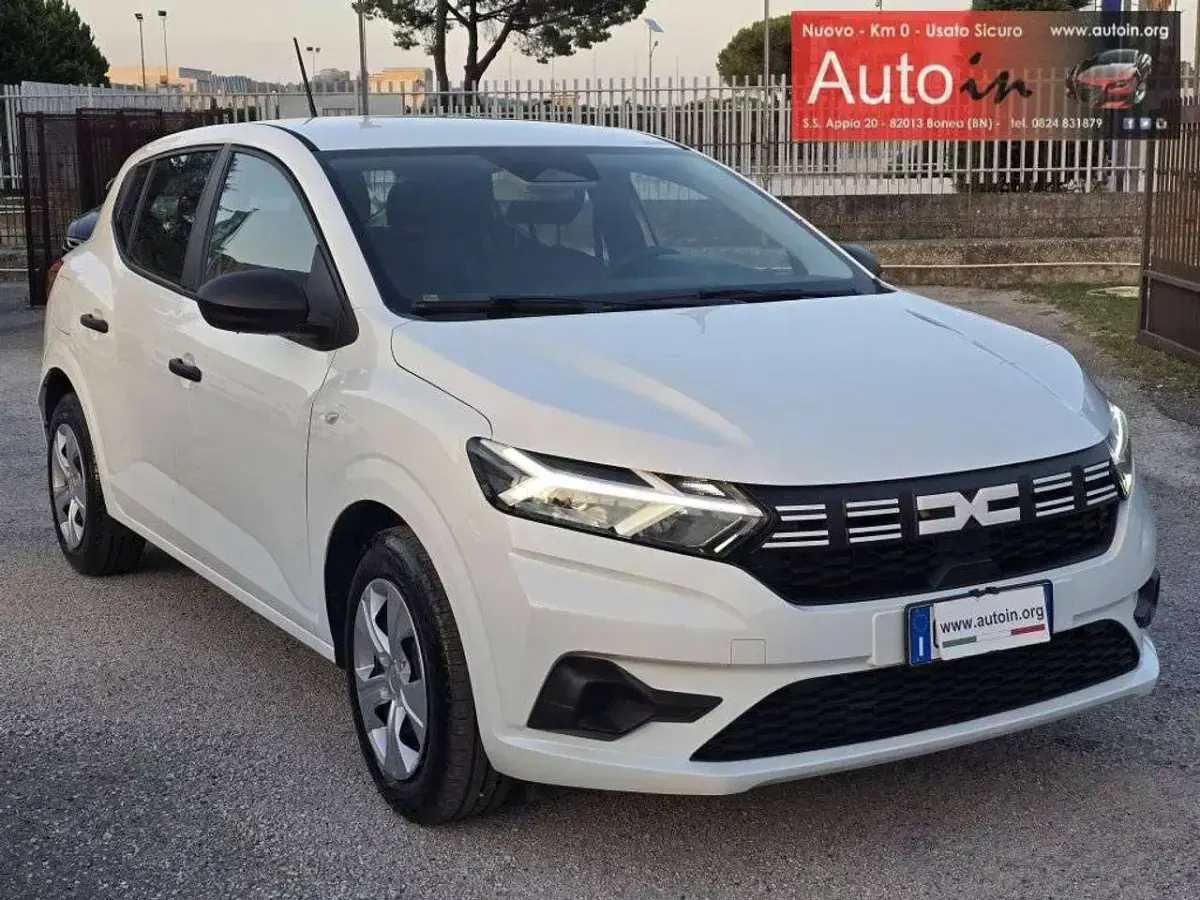 Usata Dacia Sandero 67 CV (49 kW) 2025 Bianco Berlina