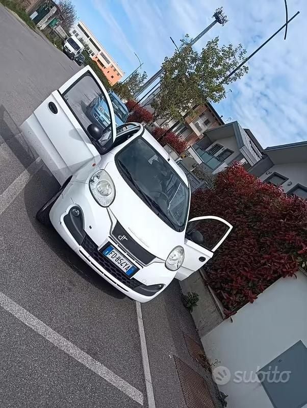 Usata DR Zero 67 CV (49 kW) 2016 Utilitaria