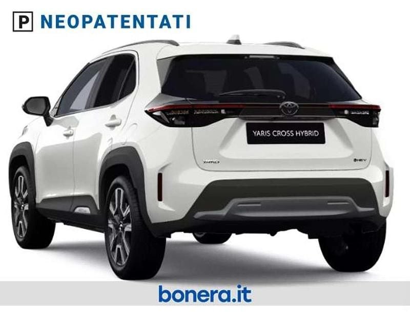 Nuova Toyota Yaris Cross Lounge 131 CV (96 kW) 2026 Platinum pearl white (non ord) SUV