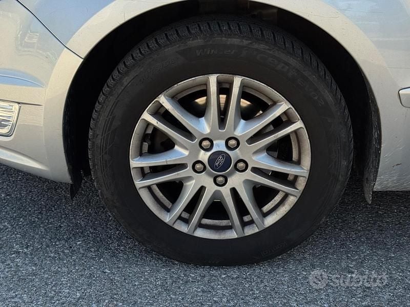 Usata Ford Galaxy 140 CV (102 kW) 2013 Grigio Monovolume