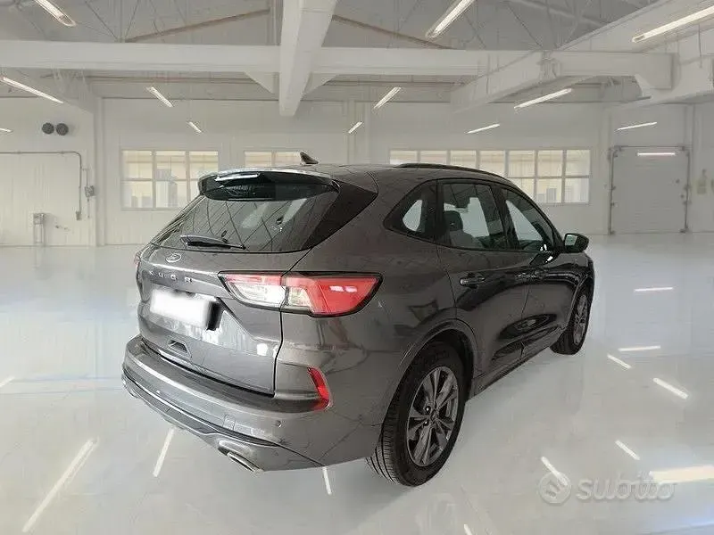 Usata Ford Kuga ST-Line 119 CV (87 kW) 2022 Grigio SUV