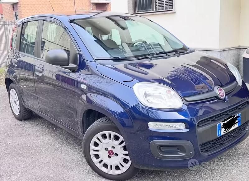 Usata Fiat Panda Easy 69 CV (50 kW) 2018 Blu Utilitaria