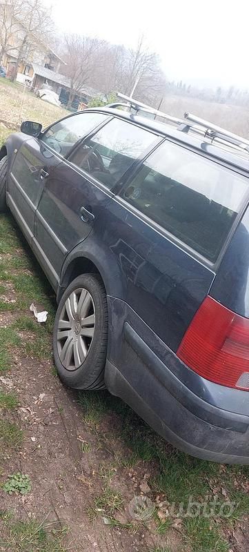 Usata VW Passat 90 CV (66 kW) 2000 Blu Station wagon