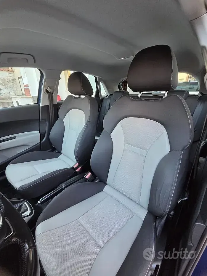 Usata Audi A1 Sportback Ambition 90 CV (66 kW) 2014 Bluazzurro Utilitaria
