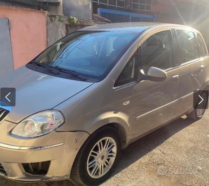 Occasion Lancia Musa 95 PK (69 kW) 2010 MPV