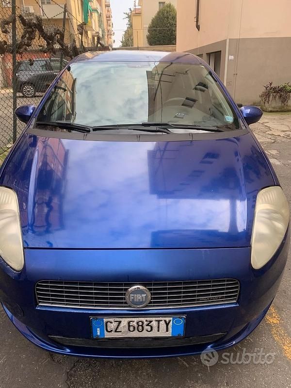 Usata Fiat Grande Punto 75 CV (55 kW) 2006 Blu Utilitaria