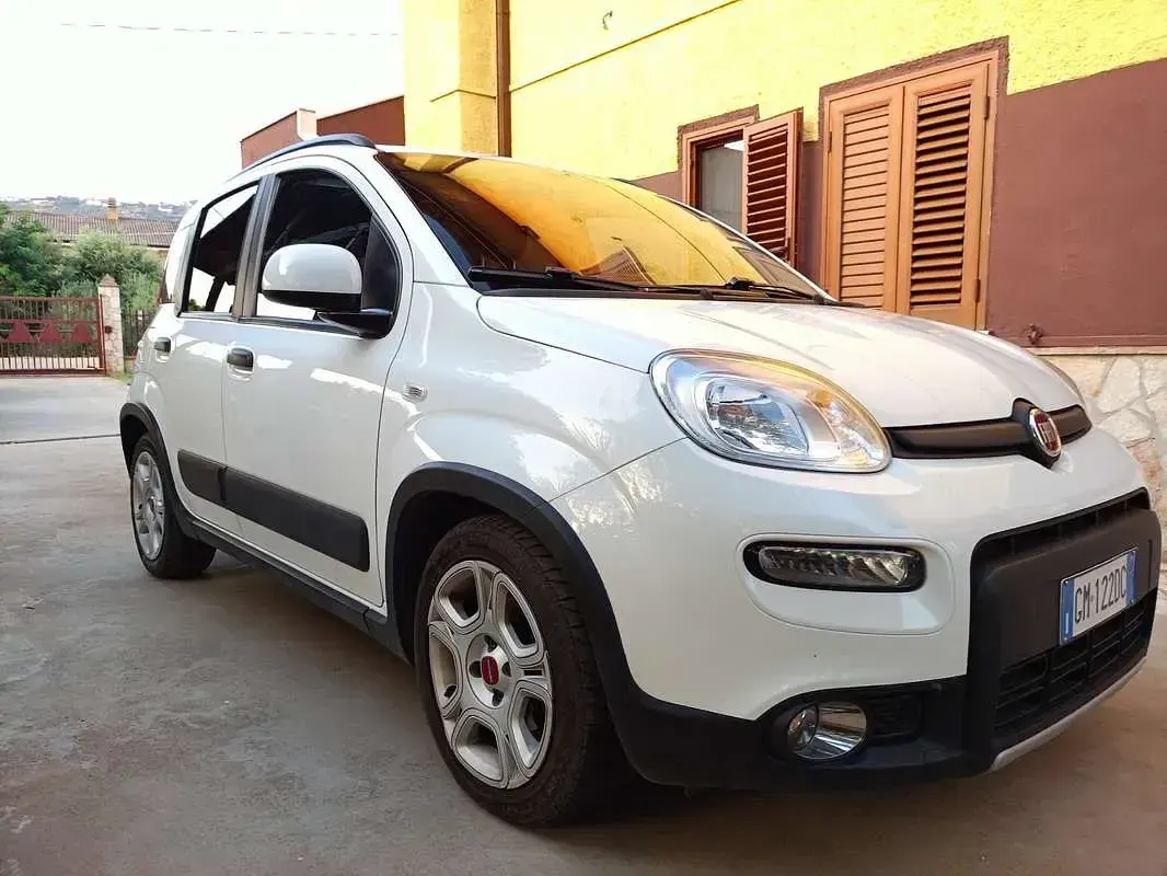 Usata Fiat Panda Cross Cross 69 CV (50 kW) 2022 Utilitaria
