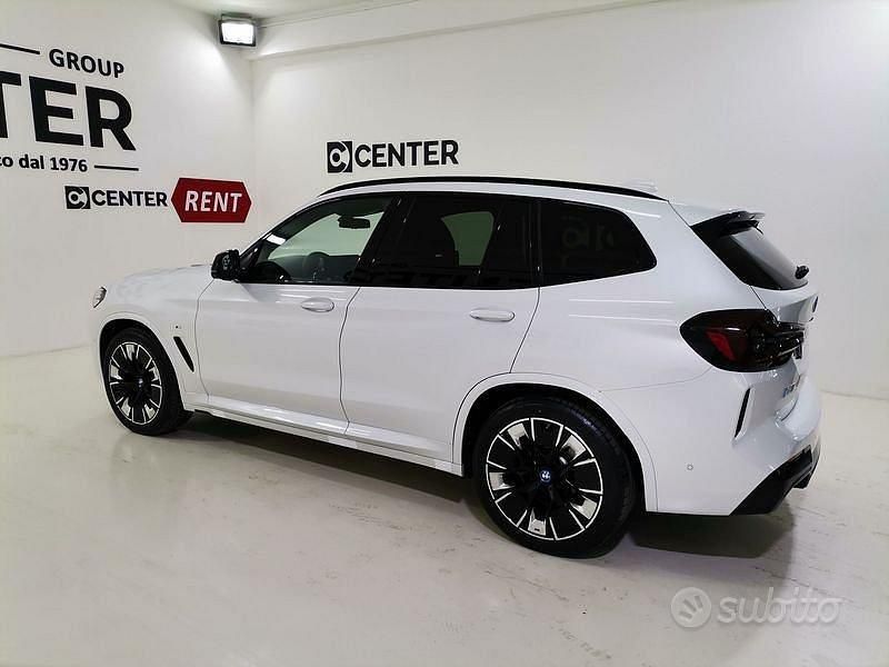 Usata BMW iX3 Impressive 80 kW (109 CV) 2024 Bianco SUV