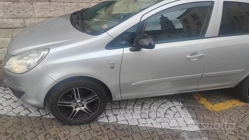 Usata Opel Corsa 75 CV (55 kW) 2007 Grigio Utilitaria