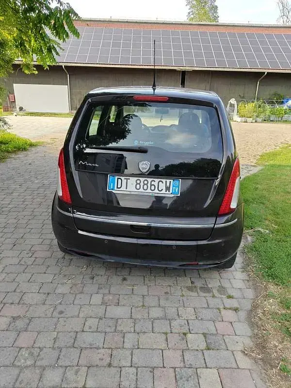 Usata Lancia Musa 95 CV (69 kW) 2009 Marrone Monovolume