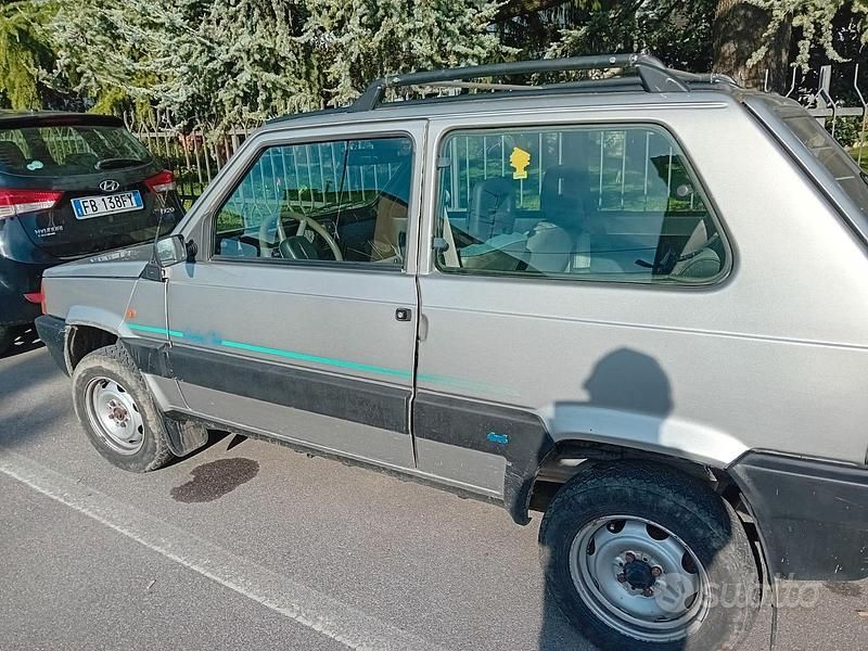 Usata Fiat Panda 4x4 50 CV (36 kW) 1996 Grigio Utilitaria