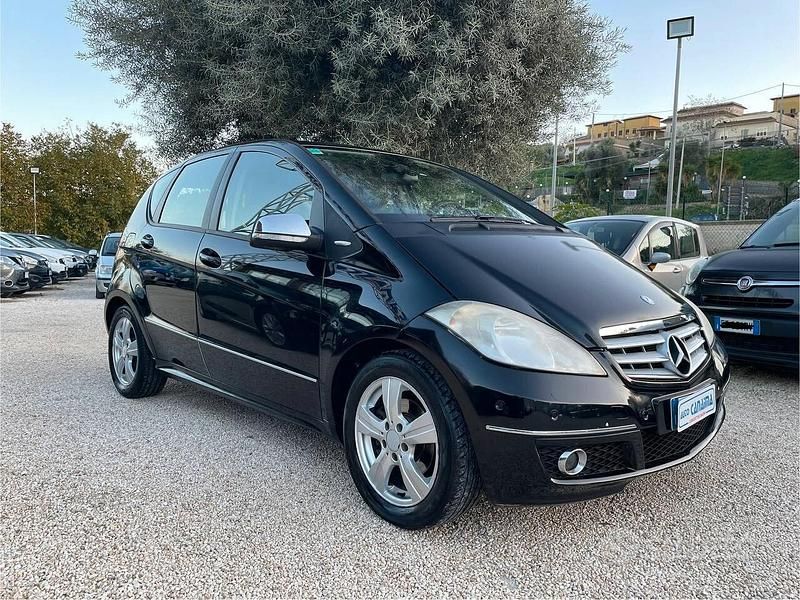 Usata Mercedes A180 108 CV (79 kW) 2009 Nero Berlina