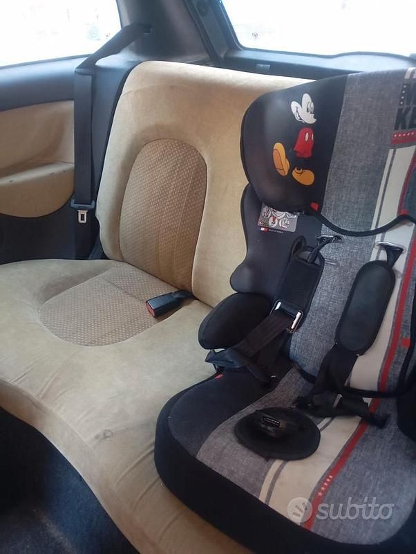 Usata Lancia Ypsilon 69 CV (50 kW) 2006 Grigio Utilitaria