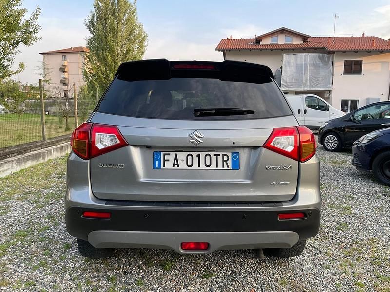 Second-hand Suzuki Vitara Cool 120 CP (88 kW) 2015 Gri SUV