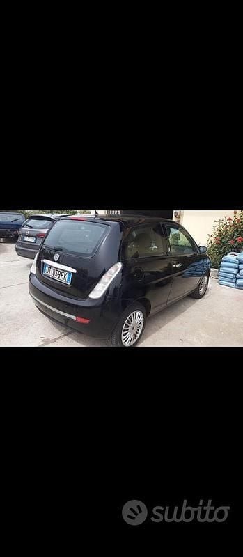 Usata Lancia Ypsilon 75 CV (55 kW) 2006 Nero Utilitaria