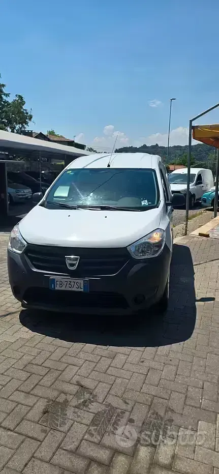Usata Dacia Dokker Ambiance 82 CV (60 kW) 2015 Monovolume