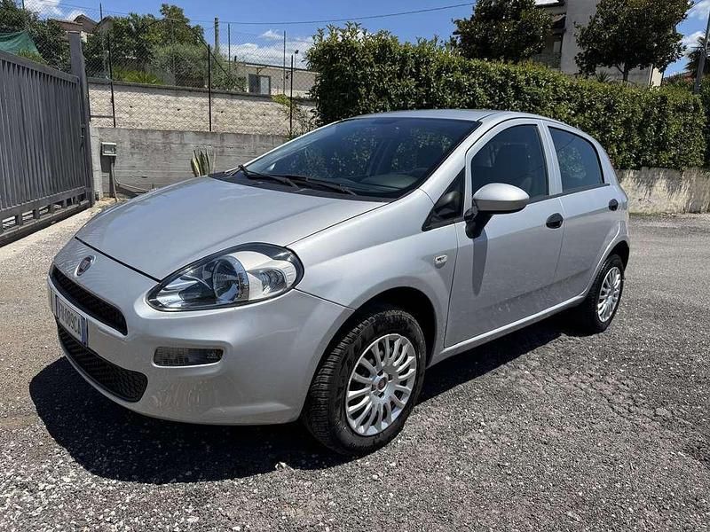 Usata 2016 Fiat Punto Lounge Due volumi | 4499 € (Super prezzo) - Immagine 1/4
