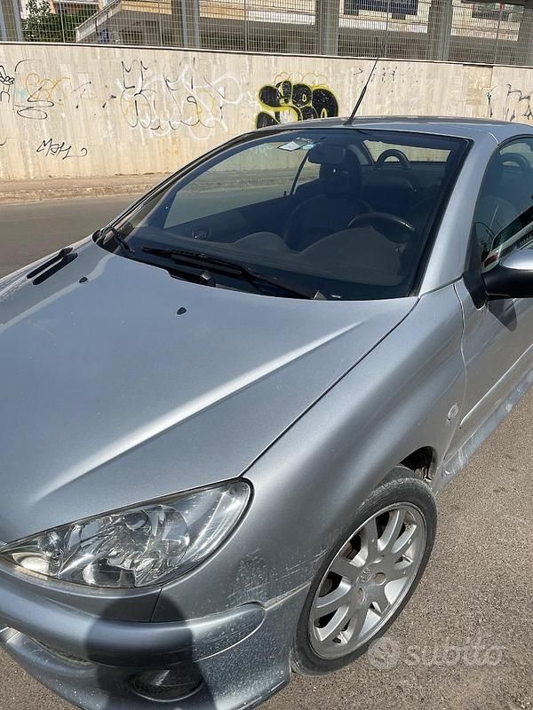 Usata Peugeot 206 CC 2003 Grigio Cabrio