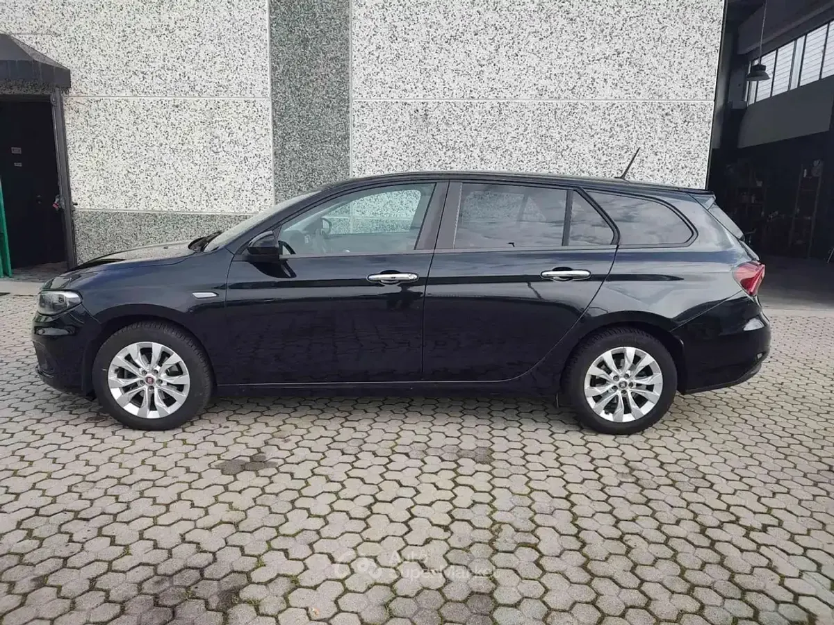 Occasion Fiat Tipo Business 120 ch (88 kW) 2020 Noir Break