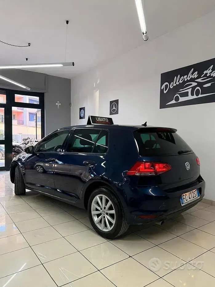 Begagnad VW Golf VII Executive 110 HK (80 kW) 2016 Blå Sedan