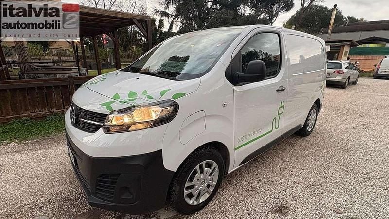 Usata Opel Vivaro 77 CV (56 kW) 2022 Bianco Monovolume
